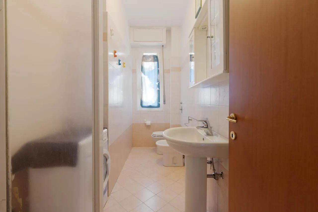 Apartment With Balcony - 50 M Far From M1 Pasteur Mediolan