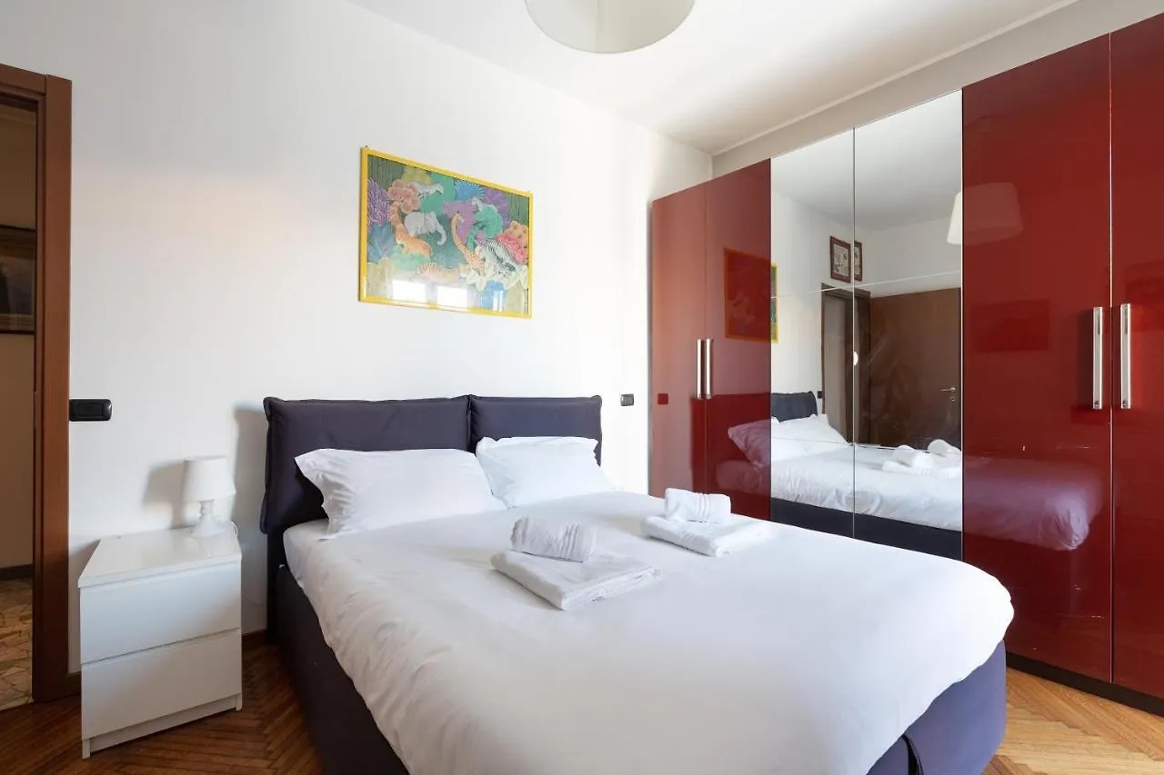 Apartment With Balcony - 50 M Far From M1 Pasteur Mediolan