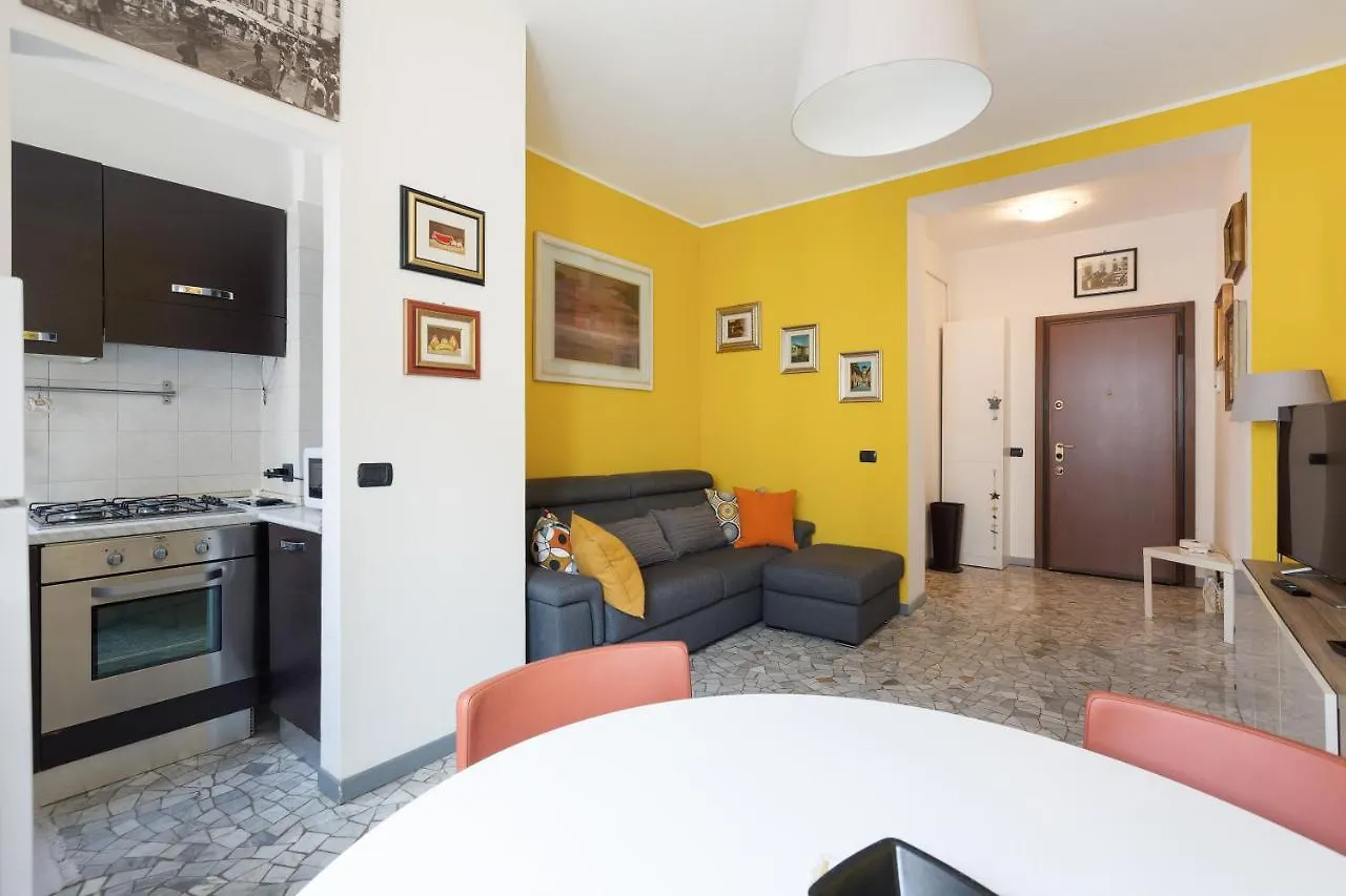 Apartment With Balcony - 50 M Far From M1 Pasteur Mediolan
